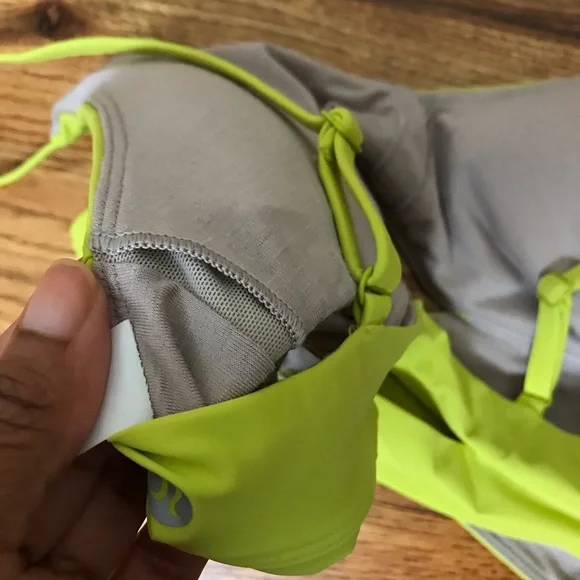 Lululemon Neon Sports-bra - Picture 6 of 6